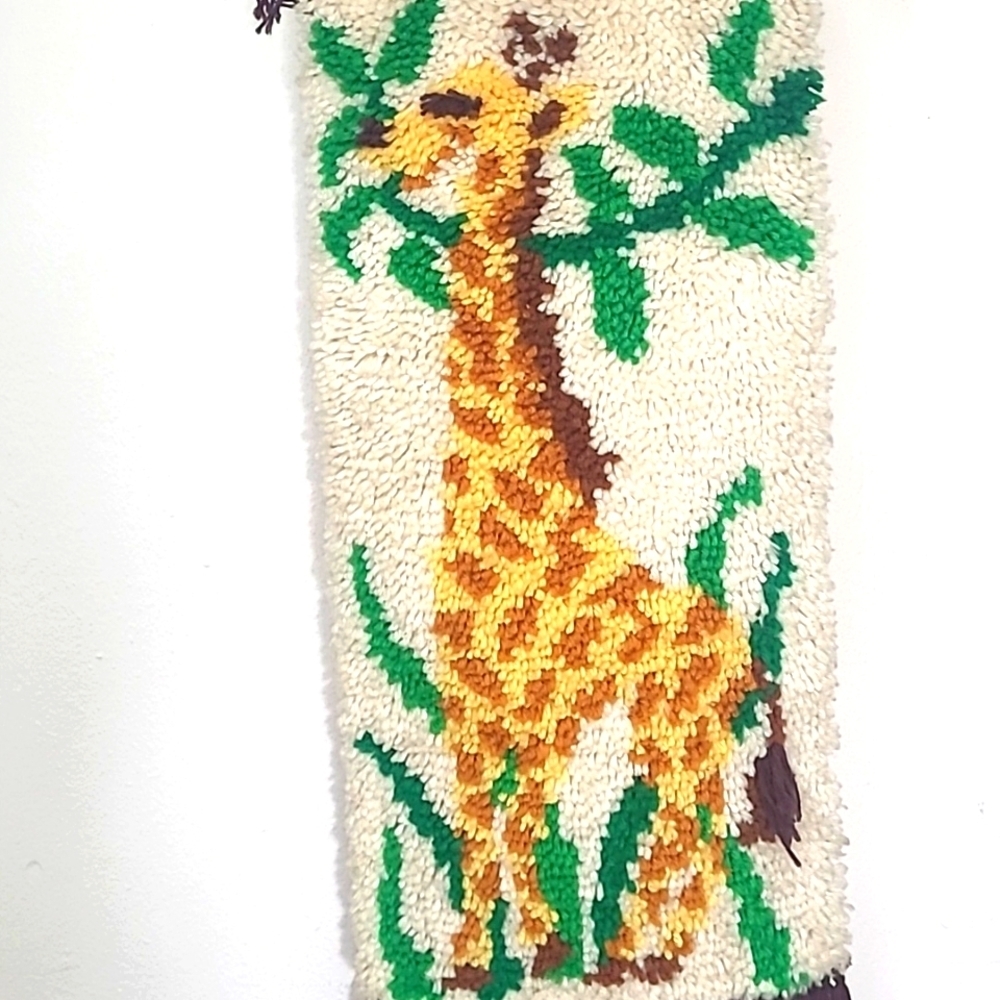 Giraffe Latch Hook Handmade in USA Vintage Brass hanger Yellow Brown Green EUC